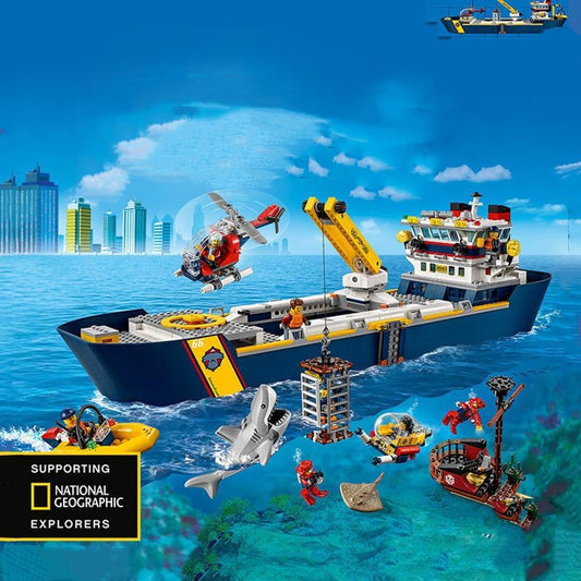 Ocean Adventure Giant Ship Base Kinder zusammen gebaut Bausteine Schiffs spielzeug